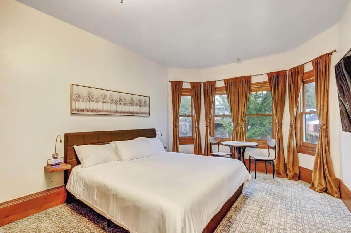 Golden Dreams Inn Grass Valley Phòng bức ảnh