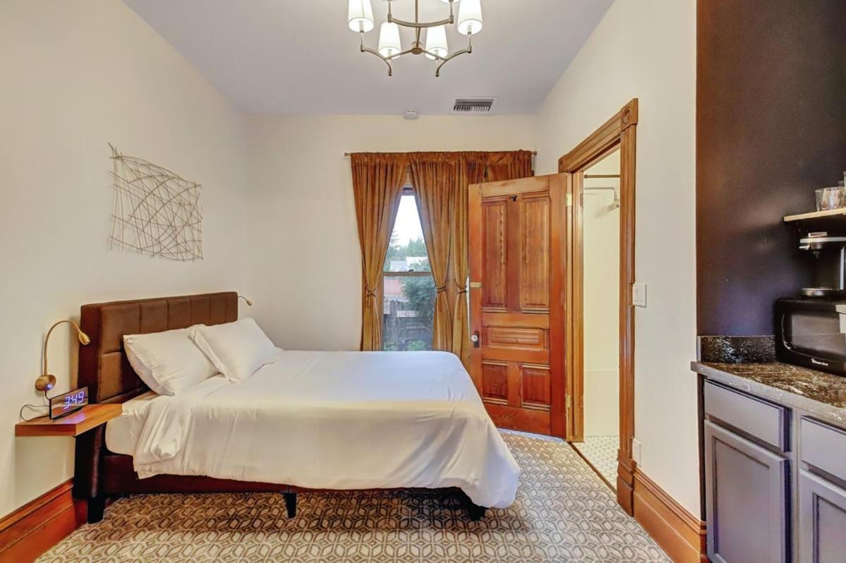 Golden Dreams Inn Grass Valley Phòng bức ảnh
